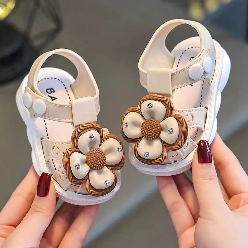 Модные милые сандалии с цветочным декором для маленьких девочек дышащие легкие