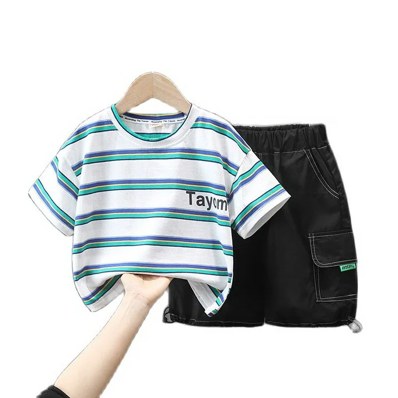 

Детский хлопковый костюм из футболки и шортов, на возраст 2-11 лет