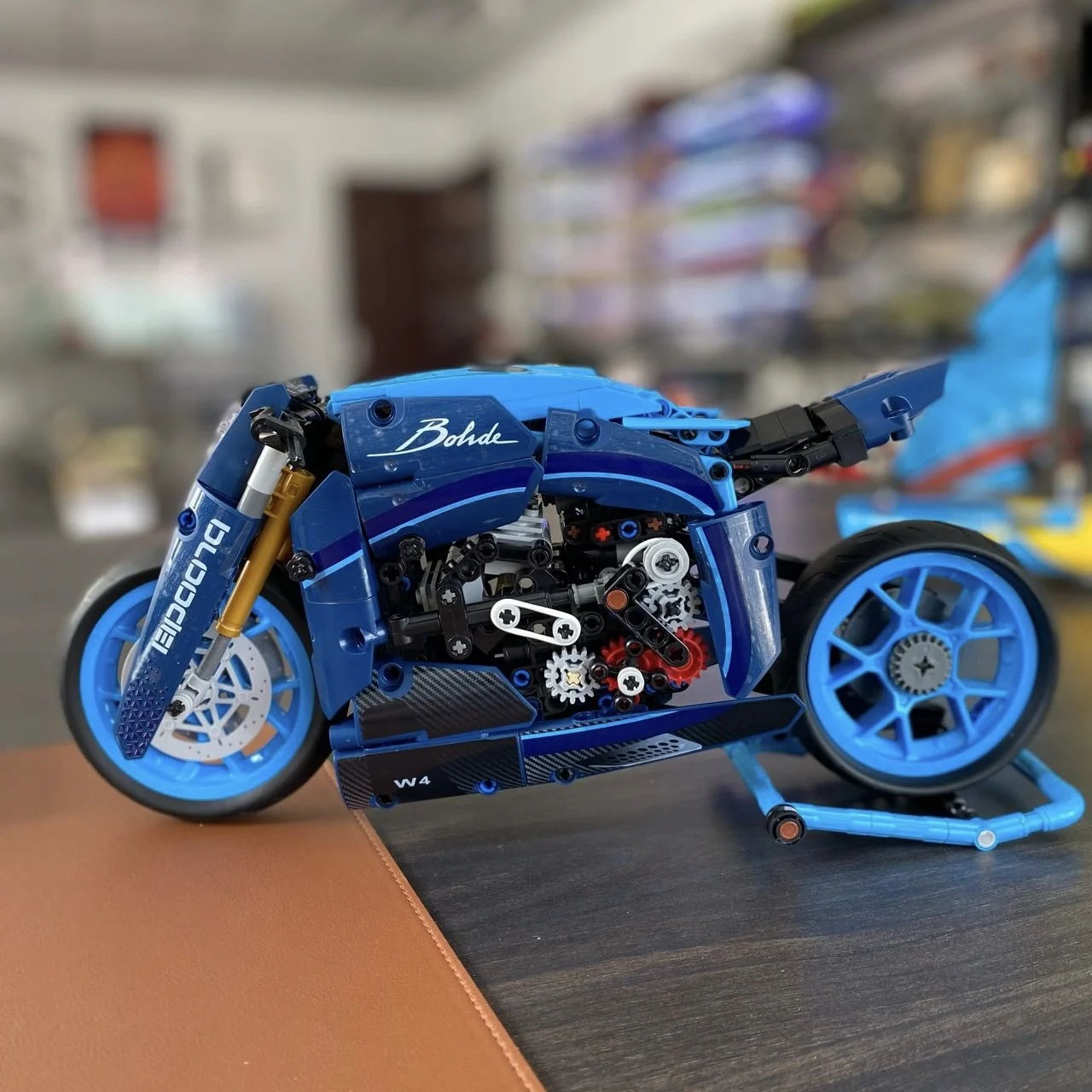 

Technical Bugattied Blue concept motorcycle building blocks assembly motorcycle model toy gift for boys and children 986PCS