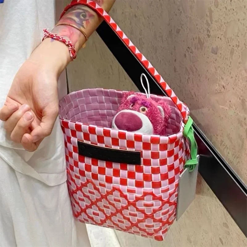 

New Hot Summer Beach Basket Patchwork Striped Hand Knitted Color Casual Women Handbag Totes Trend Fashion PVC Bag