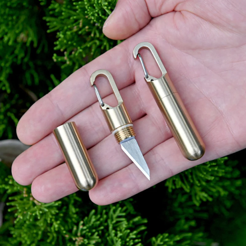 

Новый инструмент для повседневного использования, латунный Мини-нож в капсулах, портативный брелок для ключей, Декор, открытый консервный нож для выживания на открытом воздухе, подарок с фруктами и запасными лезвиями