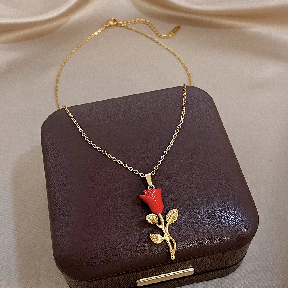 Фото Колье-подвеска Greatera Red Rose: Изысканное, не тускнеющее, из нержавеющей стали, для женщин, для вечеринок, в стиле Light Luxury Niche High-end №3