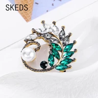 skeds fashion creative women crystal pearl flower brooch pin elegant clothing coat jewelry brooch wedding party accessories gift