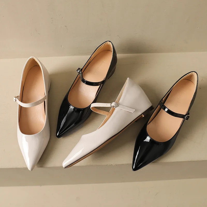 Женские туфли мэри джейн из лакированной кожи с острым носком