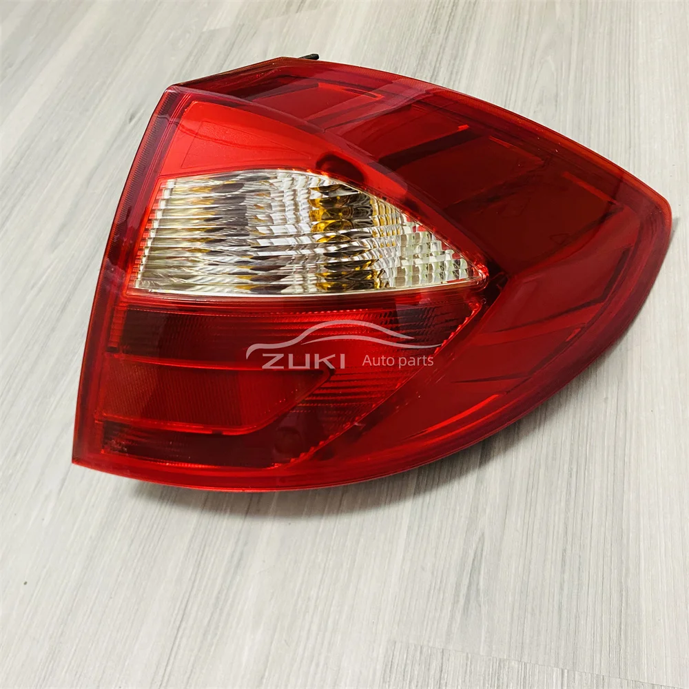 Оригинальная внешняя задняя лампа для JAC J3 A13 IEV4 OEM: 4133100U8260 4133200U8260