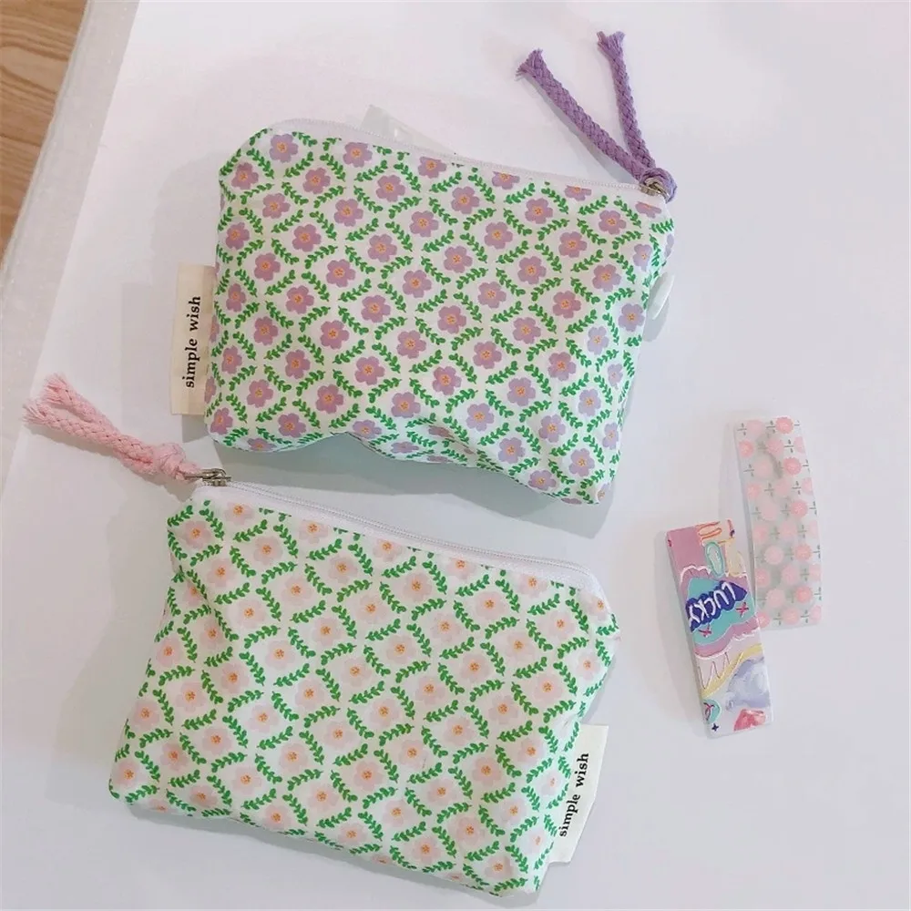 

Small Flower Cosmetic Bag Cotton Mini Fabric Women Travel Make Up Toiletry Bag Korean Female Little Purse Zipper Coin Pouch Case