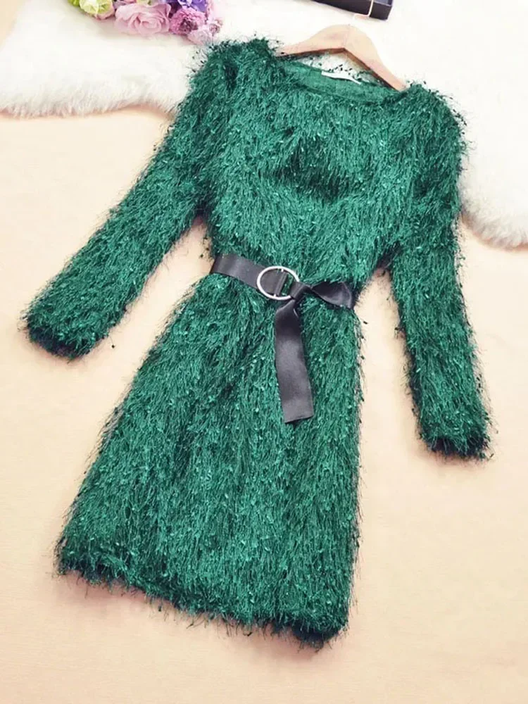 Женское платье-труба с бантом и поясом кисточками длинным рукавом высокой талией