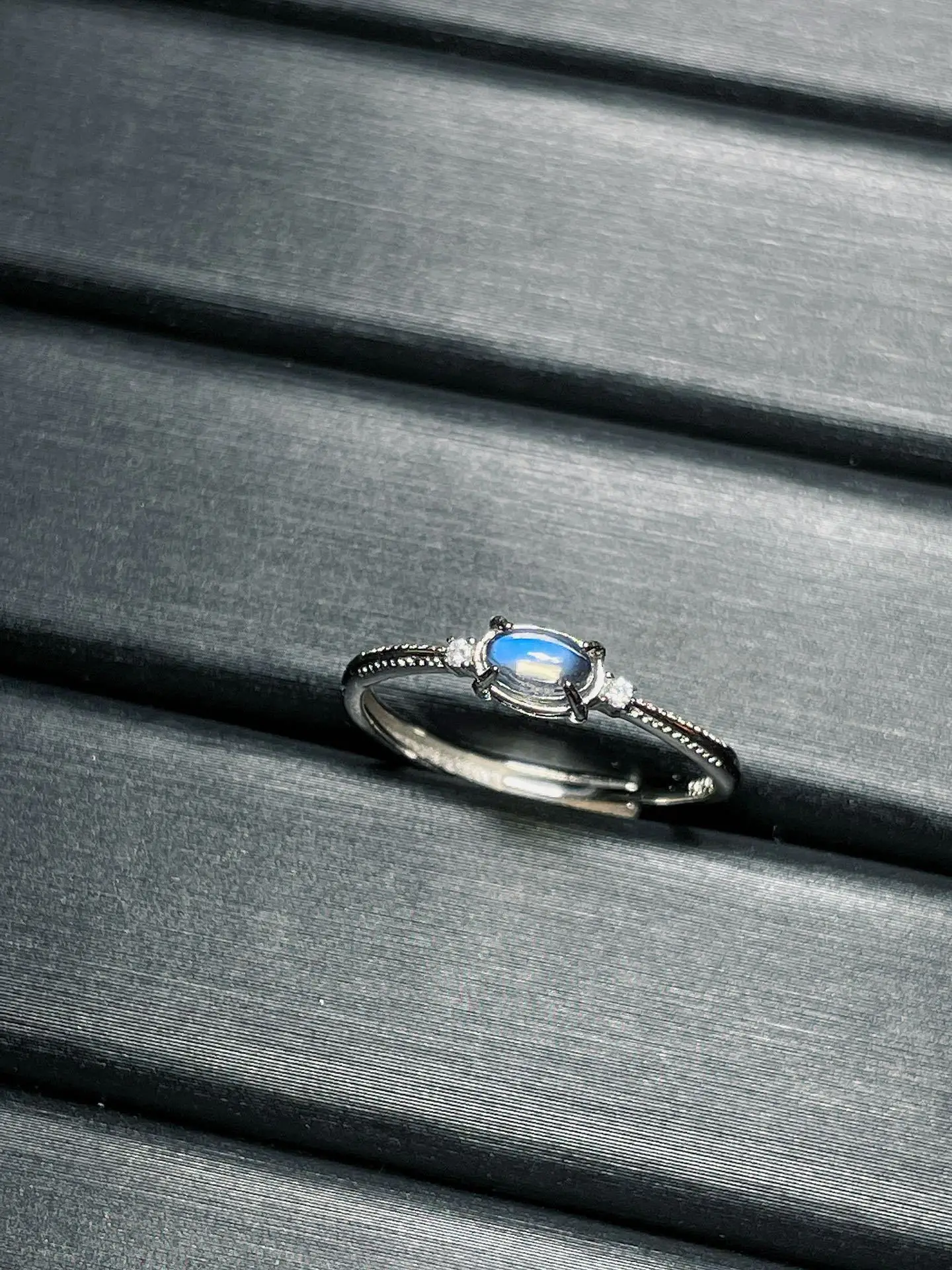 

Новинка 2023, кольцо из серебра S925 пробы с натуральным индийским лунным камнем, винтажное круглое очаровательное дизайнерское кольцо с открытым ртом без оптимизации