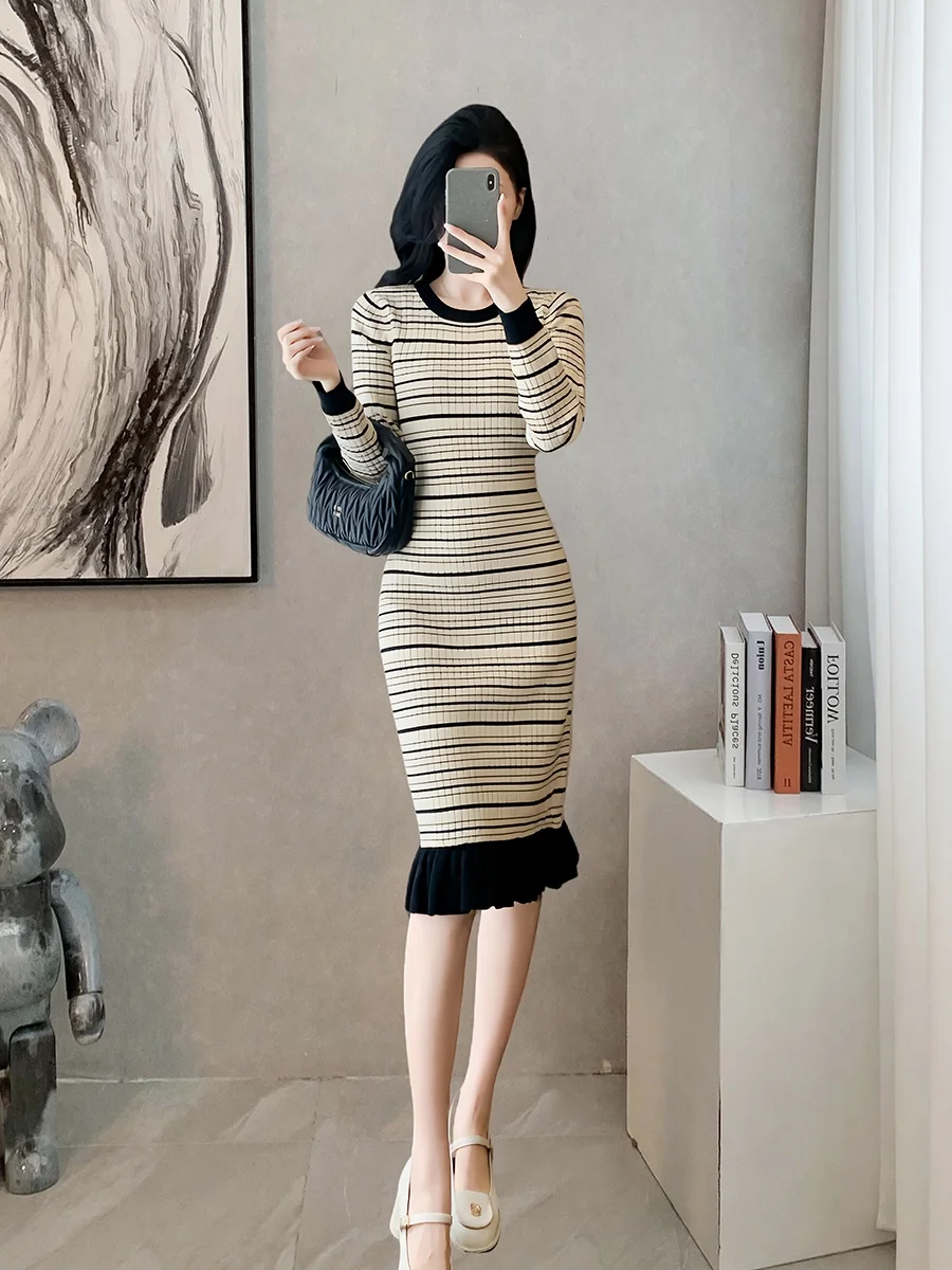 Французское светское трикотажное платье в полоску для женщин 2024 осень и зима