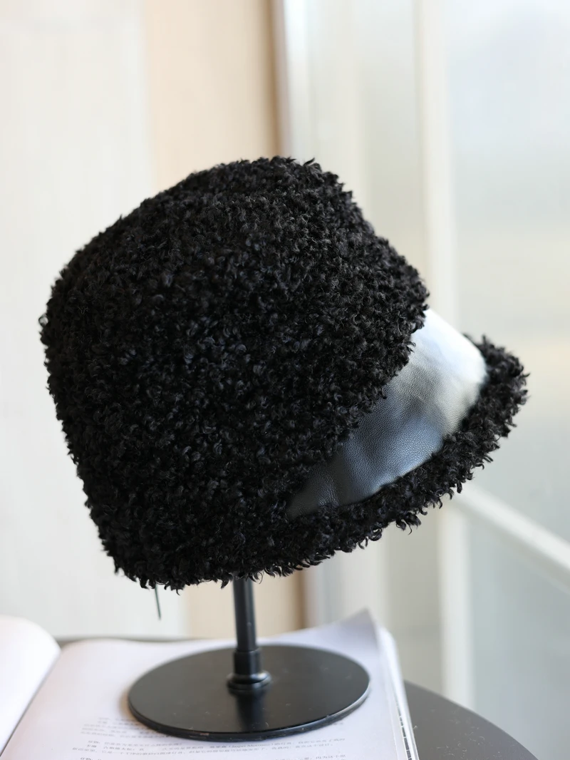 Hat Fan Retro Leather Brim Metal Logo Fisherman Lamb Wool Cute Warm Face Slimming Korean Sle Basin Autumn and Winte...