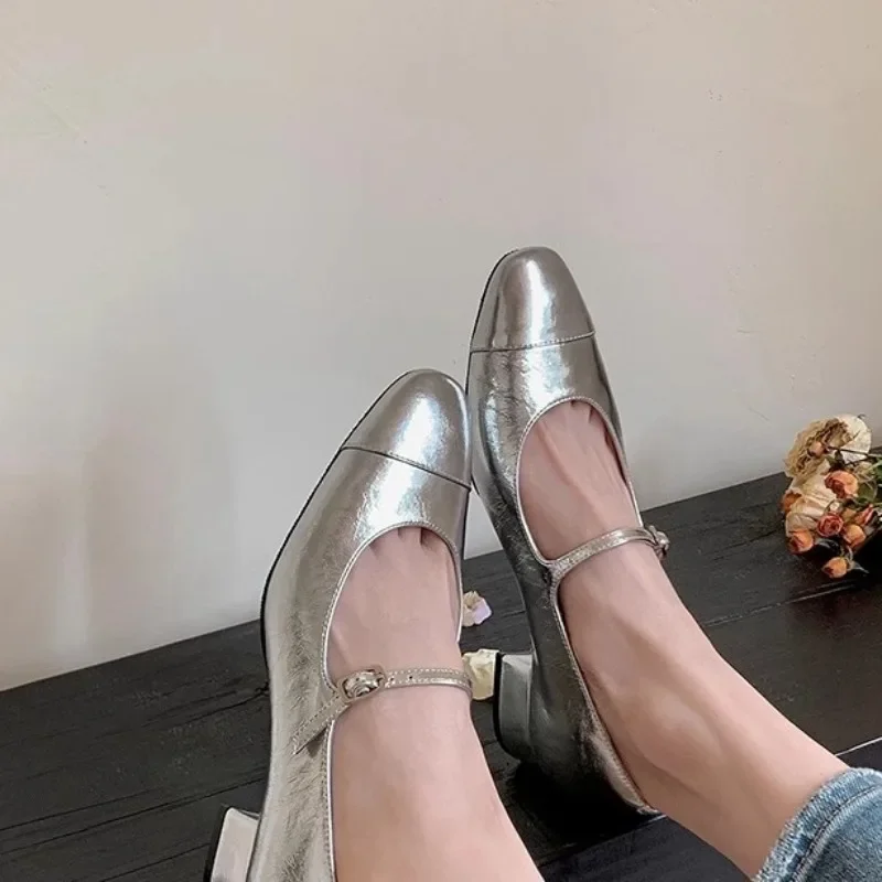 Женские туфли-лодочки с пряжкой осенние квадратным носком разные цвета закрытым