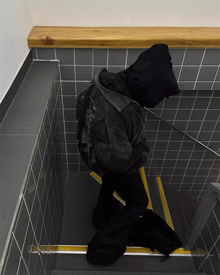 Детский пиджак второй поколения из меланхоли с потертостями