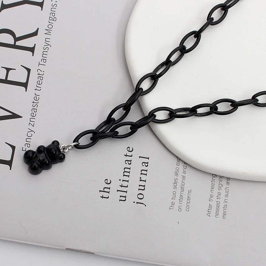 Женское ожерелье с кулоном в виде медведя