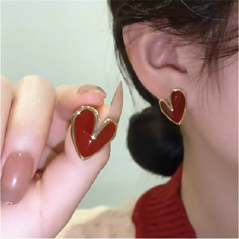 Корейские серьги-гвоздики в форме сердца для женщин, серьги в форме красного сердца, масляные капли, модные элегантные металлические украшения, аксессуары, подарки
