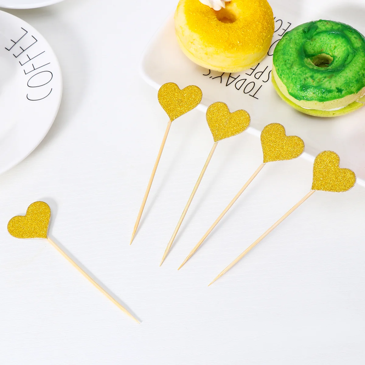 

BESTOMZ 50pcs Heart Cupcake Toppers Gold Glitter Heart Large Cupcake Toppers Golden Wedding / Bridal / Baby Shower