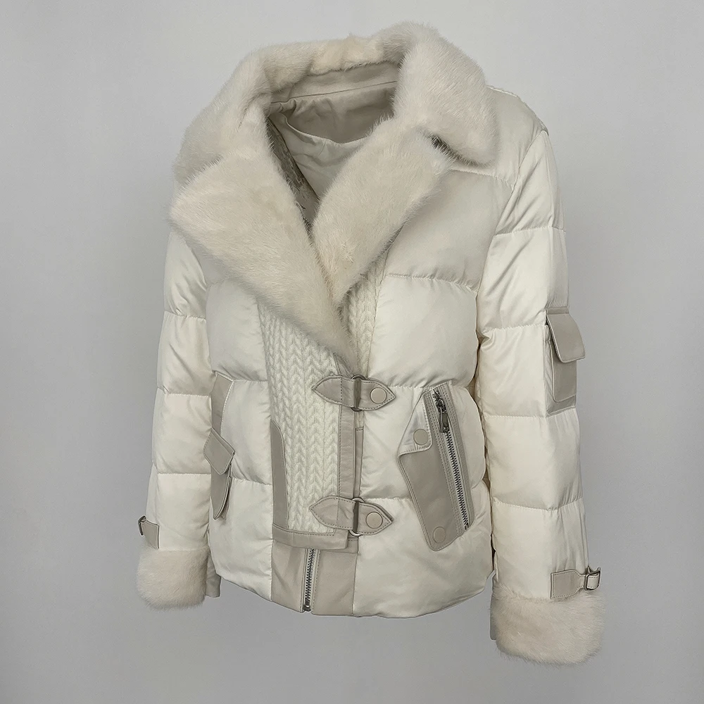 Женский утепленный пуховик из натурального гусиного меха с меховым воротником