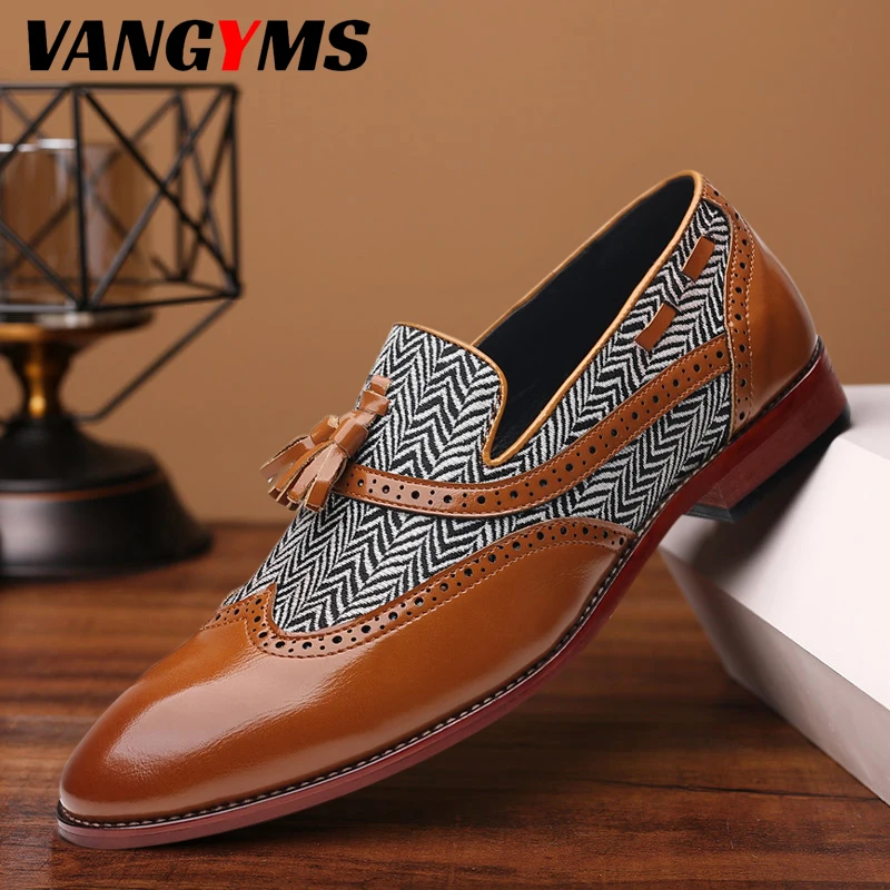 

Men Leather Shoes Slip-on Fashion Casual Shoes Stitching Hand-carved Breathable Tassel Loafers Sapatos Social Masculino De Couro
