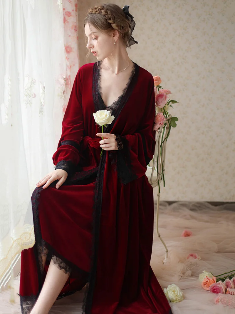 

Women Winter Velour Robe Two Pieces Sets Lace V Neck Long Night Dress Velvet Elegant Sleepwear Vintage Nightgowns Nightwear