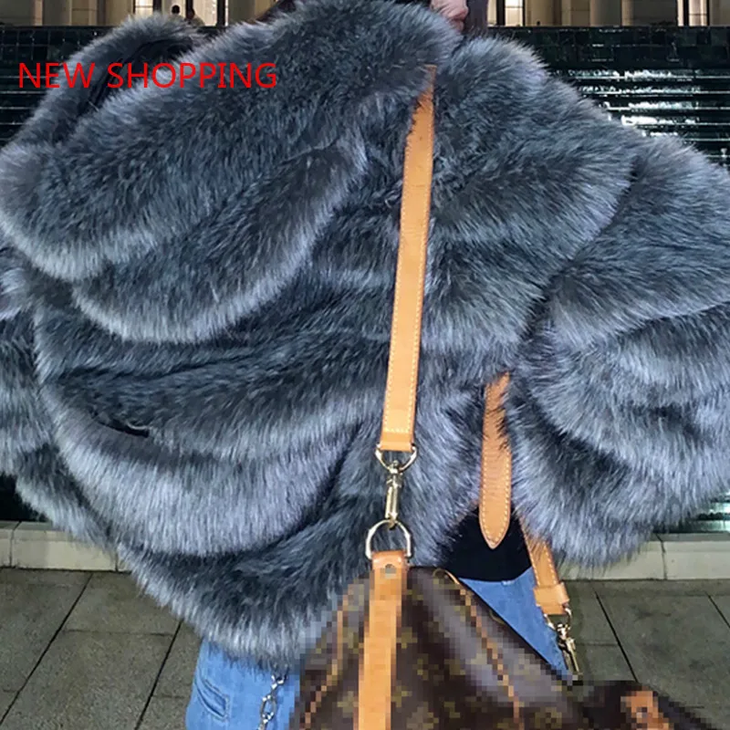 Plus Size Short Fur Coat Women 2023 Winter Long Sleeve Fluffy Warm Faux Fox Fur Coats High Street Overcoat Cropped Jacket Furry