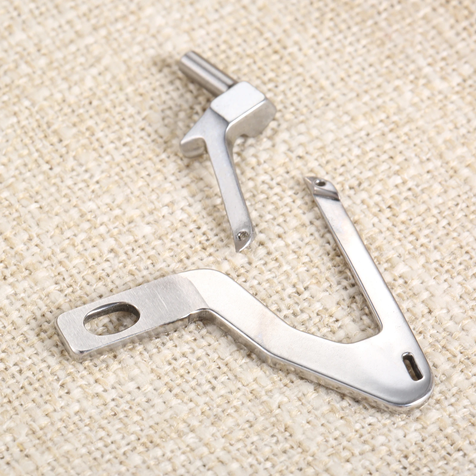 Отделка для швейной машины, модель Нижний петлитель для Juki MO-623, A2512-234-000, MO-735 Bernina Funlock 003004, MO-334 Отделка для швейной машины, модель Нижний петлитель для Juki MO-623, A2512-234-000, MO-735 Bernina Funlock 003004, MO-334