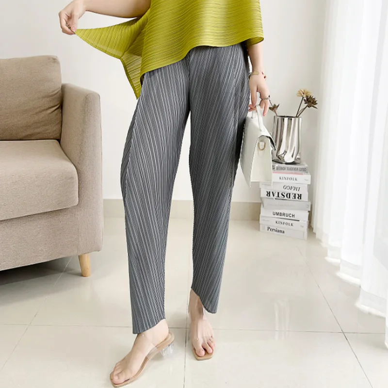 Miyake pleated pants ladies harem pants summer new high-waisted simple solid color loose all-match nine-point casual pants