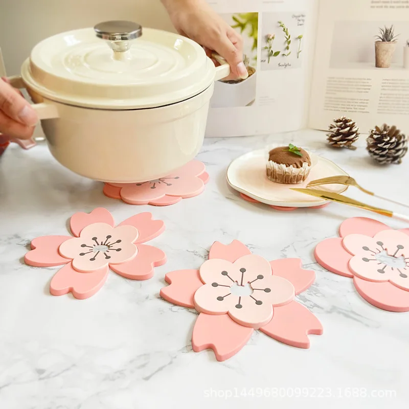 

Coaster Heatproof Double-layer Three-dimensional Dislocation Sakura Cat