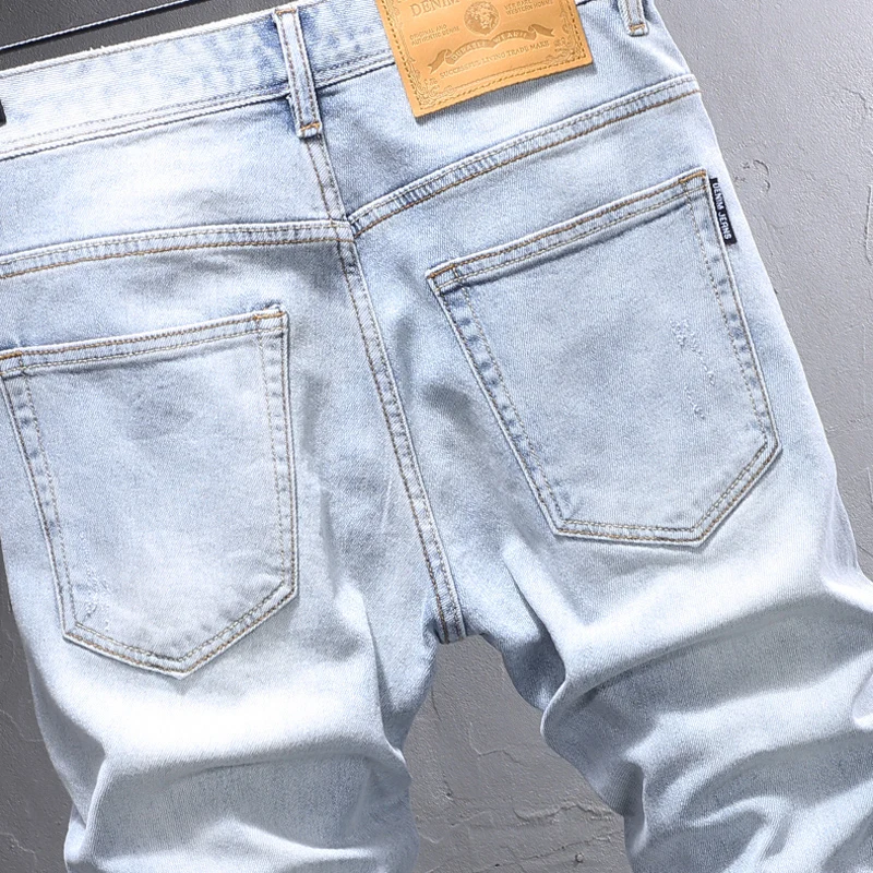 Fashion Vintage Men Jeans Retro Light Blue Elastic Stretch Slim Fit Casual Designer Jeans Men Korean Style Simple Denim Pants