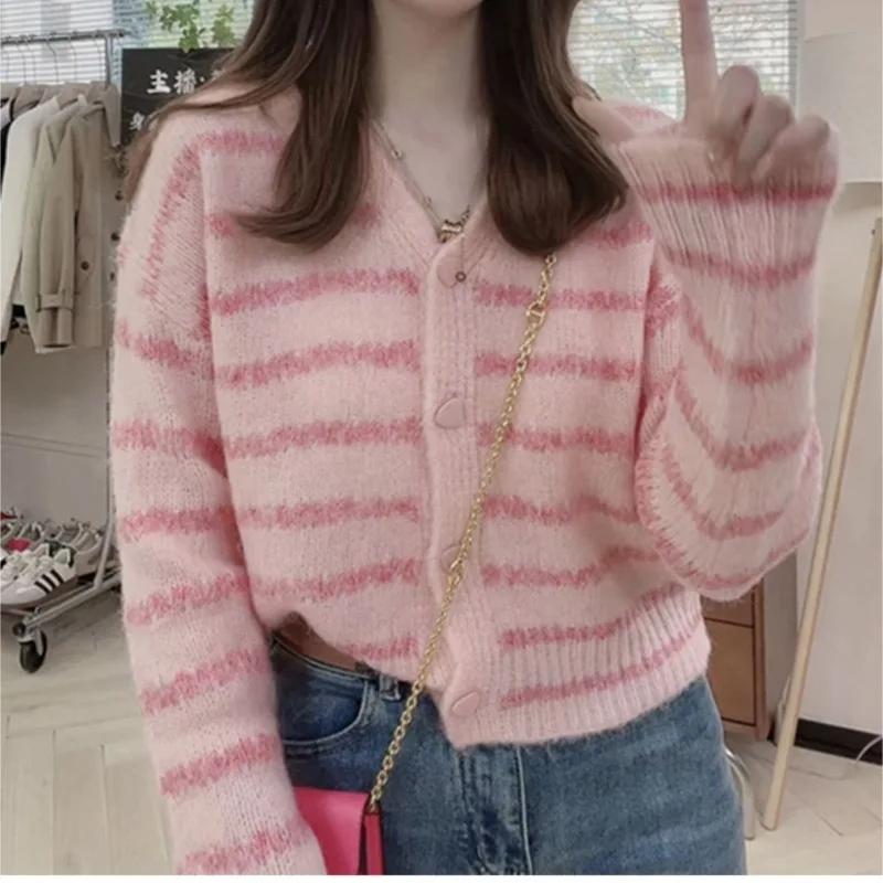 

Korean soft glutinous contrasting striped knitted cardigan for women's autumn and winter new lazy style sweater short style