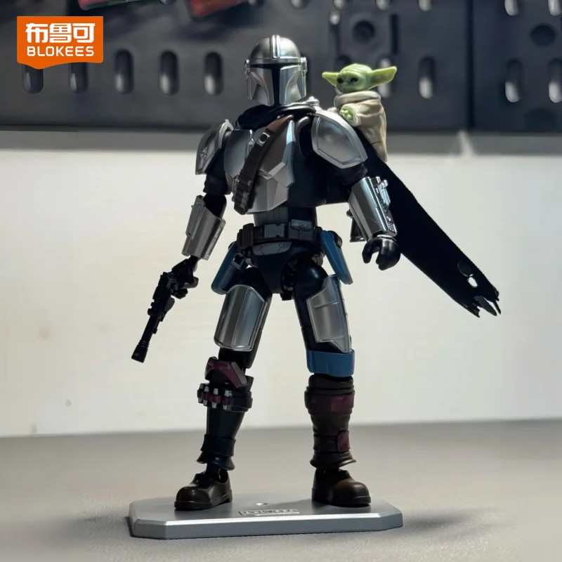 Фото Коллекционная фигурка Blokees Star Wars: Мандалорец и Грогу, серия Champion Class Lite 01, модель для сборки, настольная игрушка, подарок №1