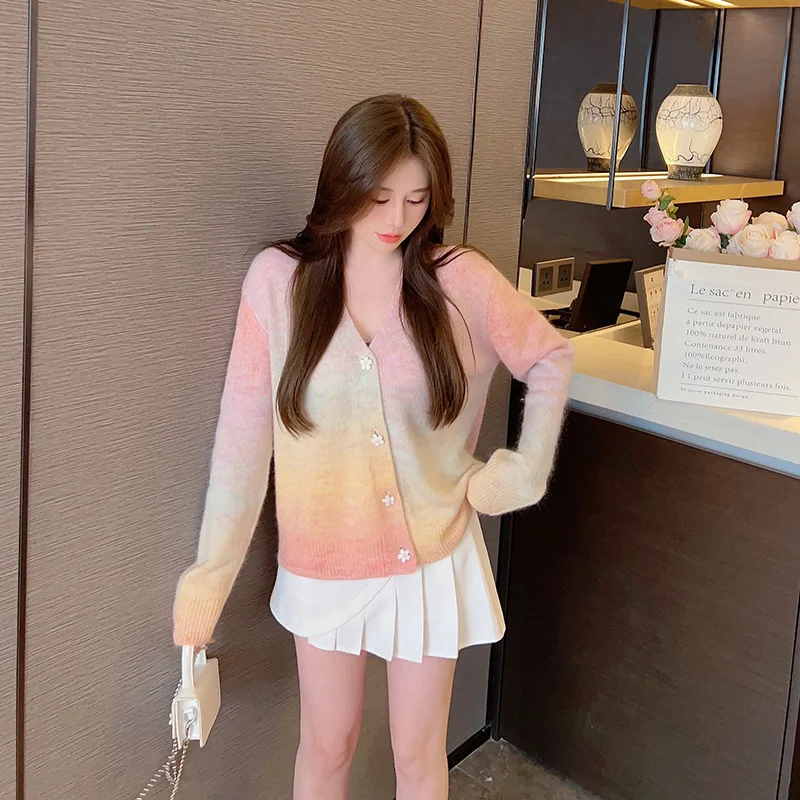 Женский трикотажный кардиган с V-образным вырезом и длинным рукавом