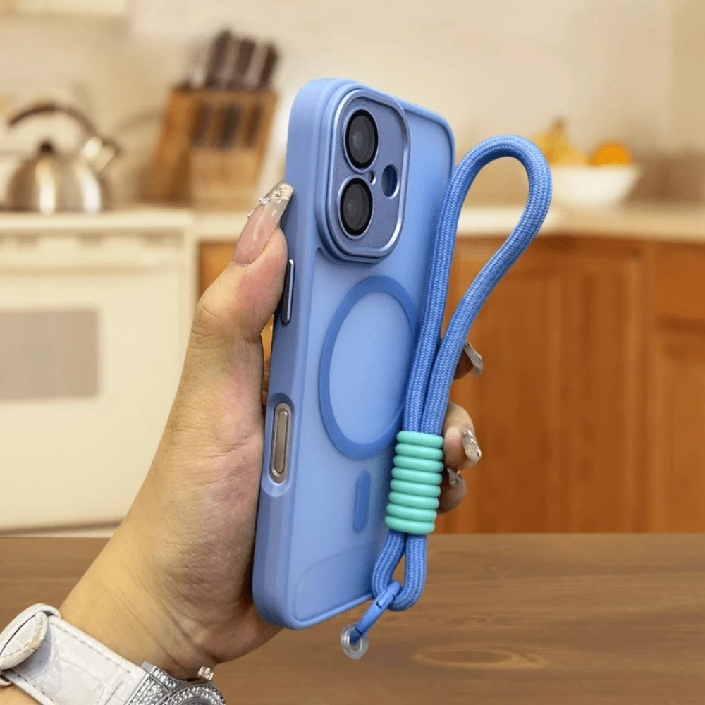 Фото Чехол для iPhone 17 Pro Max с матовым ремешком, магнитный мягкий край и пленкой для объектива, совместимый с iPhone 16, 15, 14, 13, 12, 11 №3