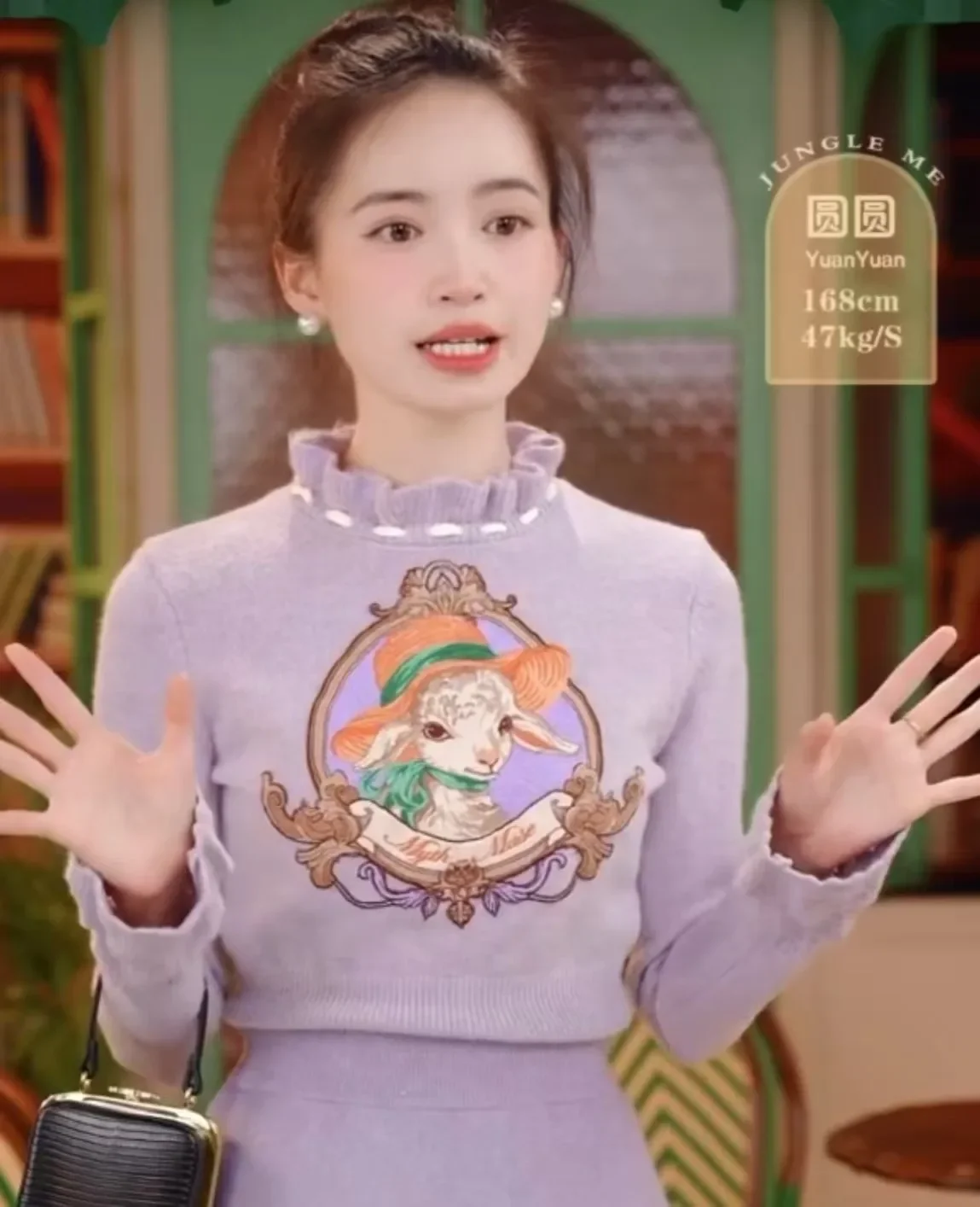 Стильный тонкий вязаный свитер с вышивкой женский пуловер трикотаж весна 2024