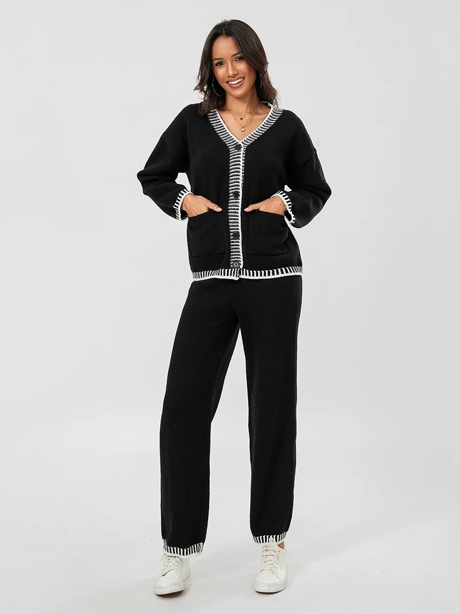 Женский трикотажный кардиган на пуговицах с длинным рукавом и широкими