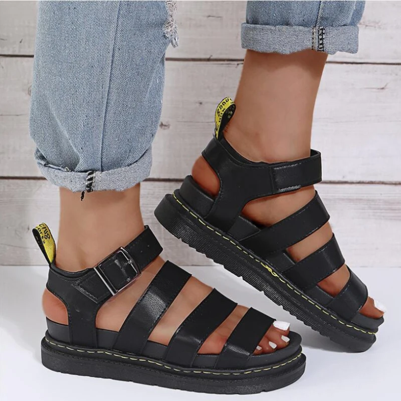 

Women's Thick Sole Patent Leather Gladiator Sandals Fashion Belt Buckle Large Size Low Help Light Breathable Martin Sandals