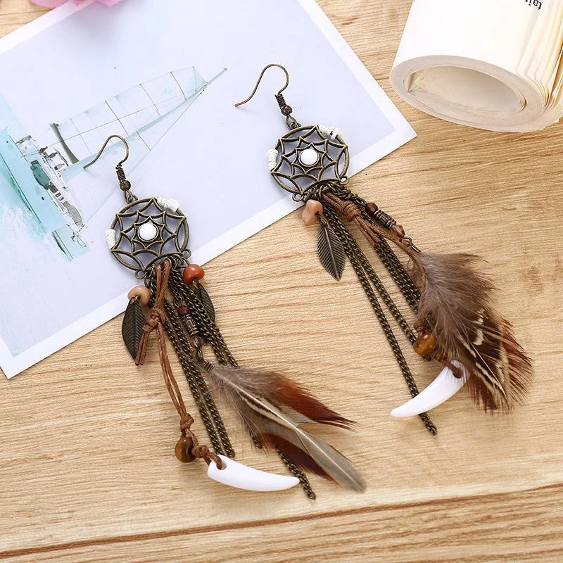 

1Pair Bohemia Copper Hook with Dangle Feather Dreamcatcher Pendant Ear Ring Piercing Ear Stud Earring Plug Earrings