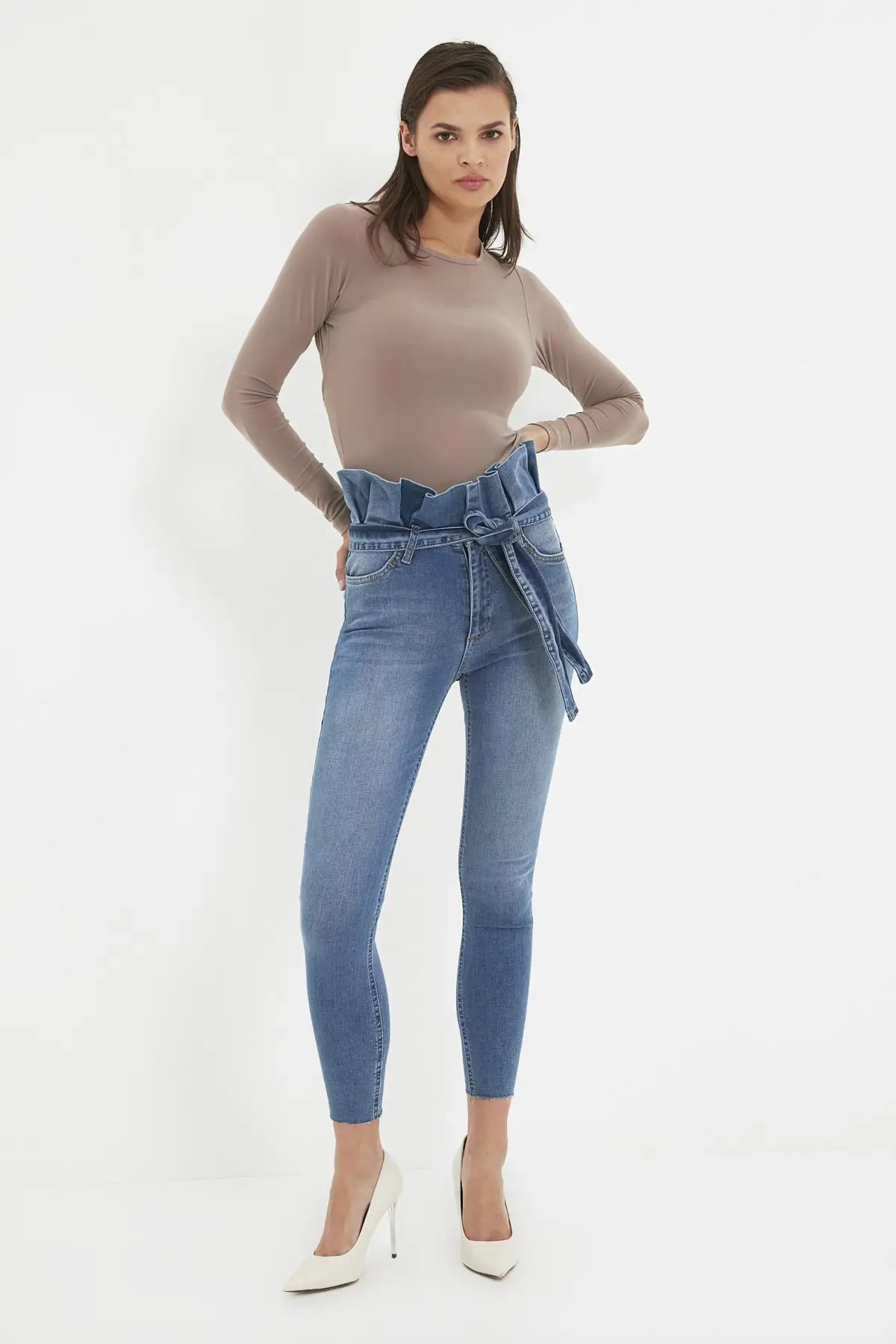 

Trendyol Kemerli Super High Waist Skinny Jeans TWOAW22JE0954