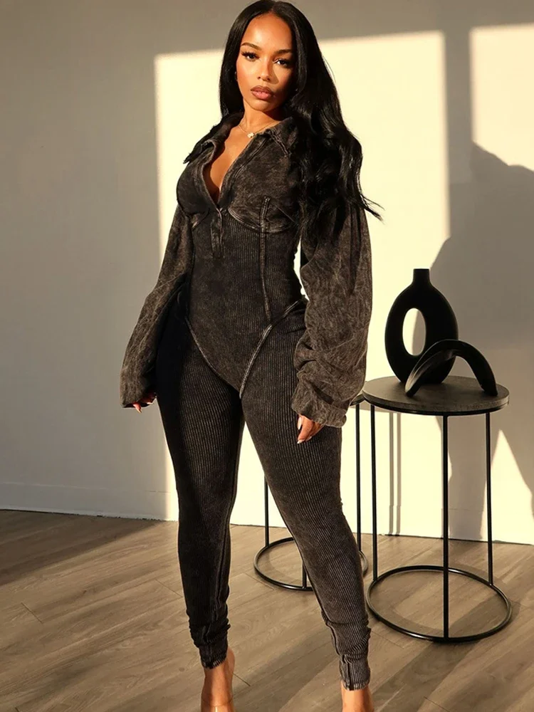 Потертый потертый комбинезон женский в рубчик с v-образным вырезом однотонный