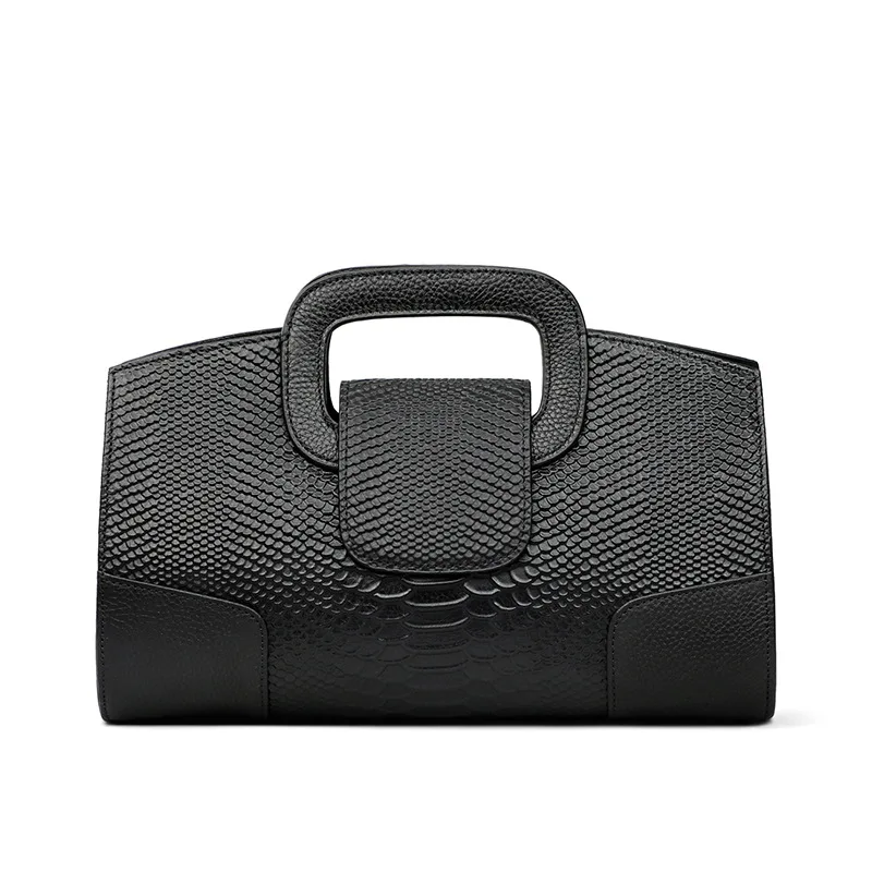 

Женская сумка через плечо из натуральной кожи со змеиным принтом