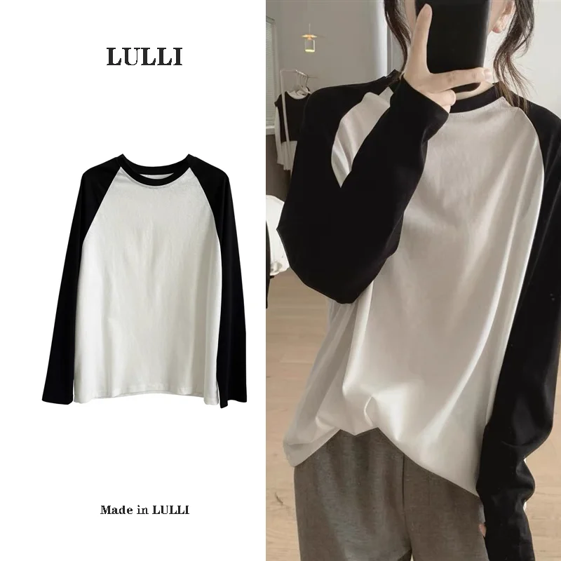 

LULLI Autumn Retro Loose And Slim Cotton Round Neck Black And White Contrast Bottom Shirt With A Western And Lazy Style Thin Lon