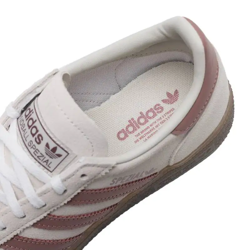 Фото Adidas IH1510 Женские ретро-кроссовки Trefoil с низким верхом из замши и комбинированных материалов, резиновая подошва, модная обувь для прогулок по городу. №5