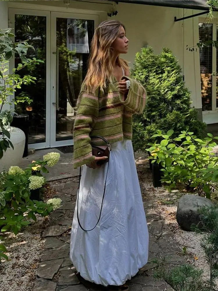 Женский свободный контрастный кардиган с длинными рукавами и v-образным вырезом