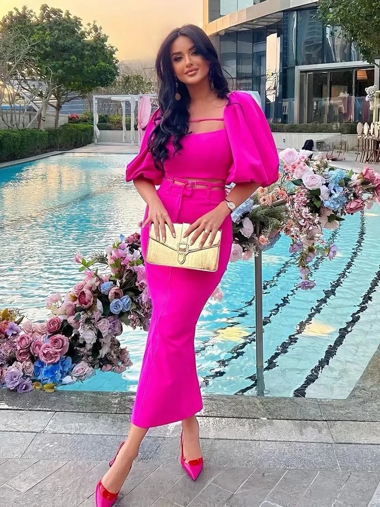 Блузка женская короткая однотонная с квадратным вырезом и рукавами-фонариками |