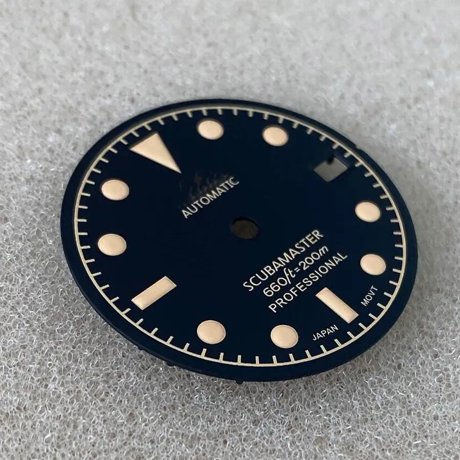 Watch Accessories dial Vintage black with C3 green Luminous NH35/36/4R/6R/7S movement SKX007 MM abalone Diver's watch  28.5mm