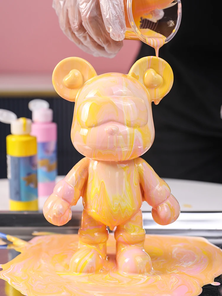 

DIY Painting Bear Manual Fluid Painting Creative White Mold Made Doll Figurine Toys Home Room Decoration Doll Figurine Gift