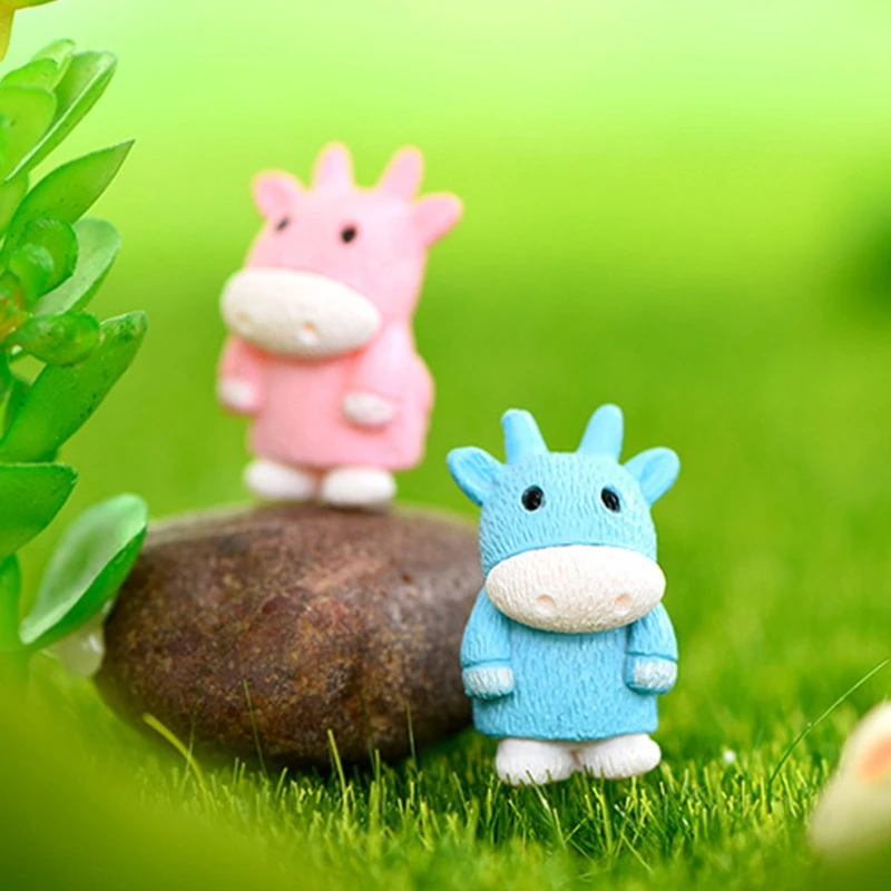 Cute Mini Cow Figurines 2pcs/set Fairy Garden Accessory Resin Statue for Micro Landscape Doll House Decoration Children Gift