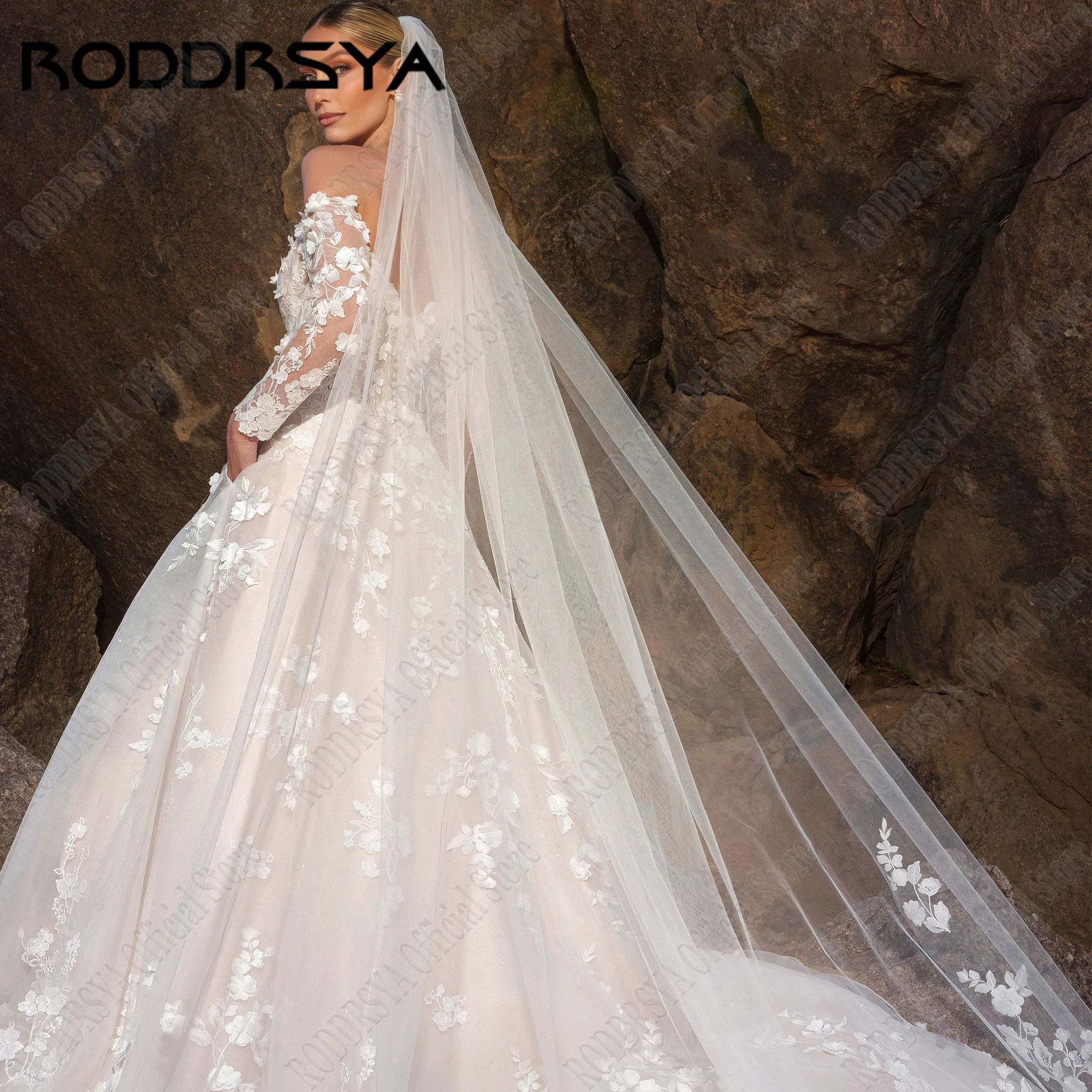 Платье свадебное кружевное с открытой спиной цветочным принтом и длинным