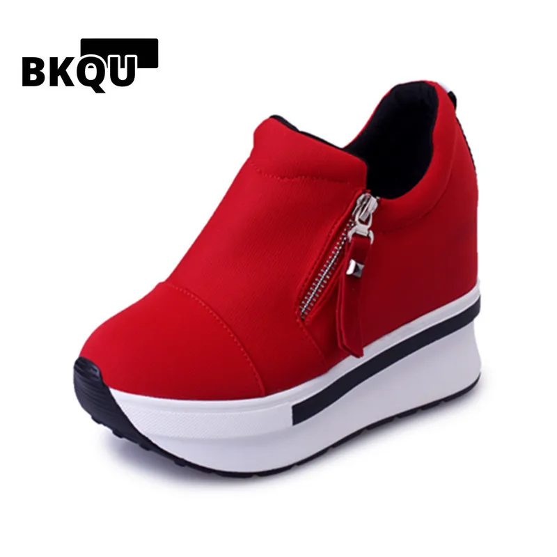 

Новинка 2022, женские кроссовки BKQU на платформе, красная повседневная обувь, удобные туфли на каблуке, черные холщовые туфли, женские кроссовк...