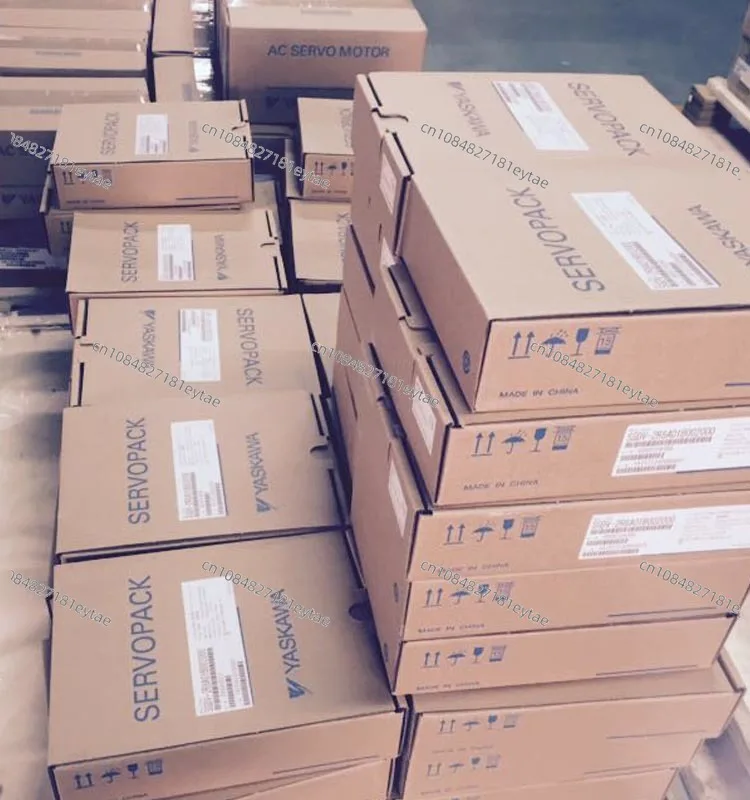 Лидер продаж новый оригинальный драйвер серводвигателя SGMP-04A2HA11