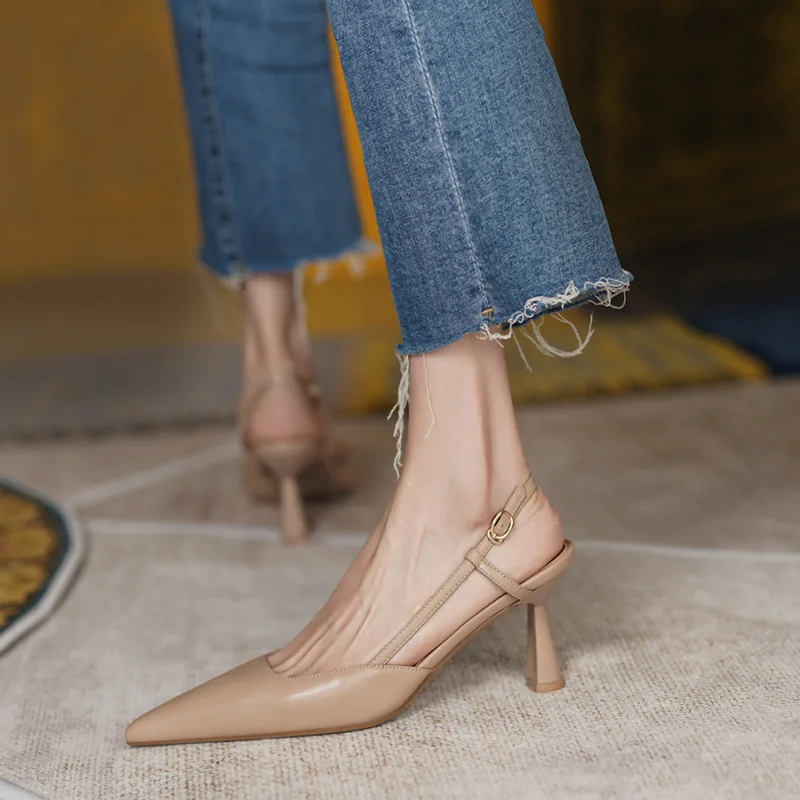 

Женские босоножки с острым носком, на высоком каблуке 6 см