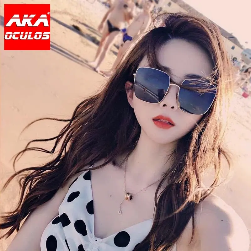 

Квадратные Солнцезащитные очки в стиле ретро с металлической большой оправой, классические женские брендовые дизайнерские очки, винтажные...